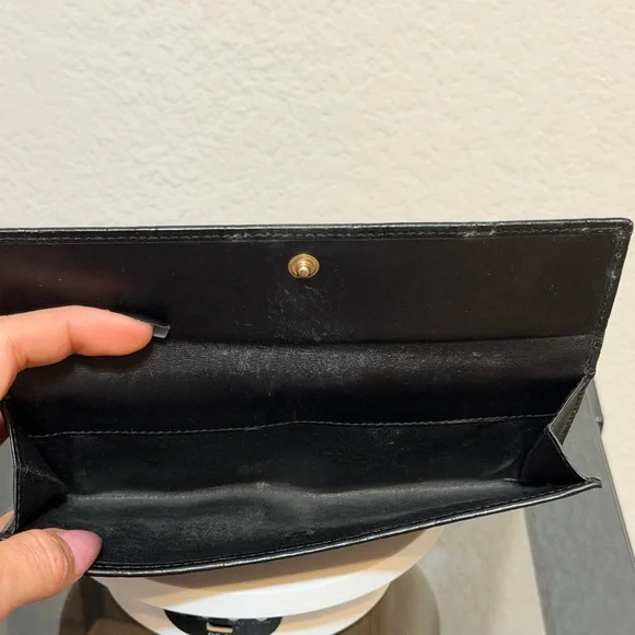 Gucci Black Embossed Leather Wallet - Picture 3 of 7